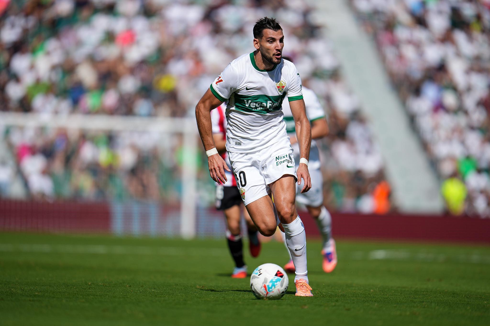 必一官方网站-拉法·米尔准备迎接埃尔切对阵巴萨的挑战